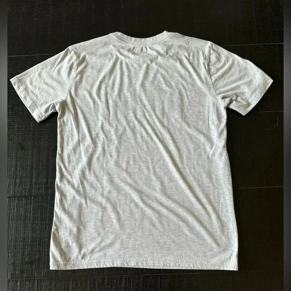 PUMA BOYS SHORT SLEEVE GRAY/ BLACK T SHIRT SIZE XL (18-20)